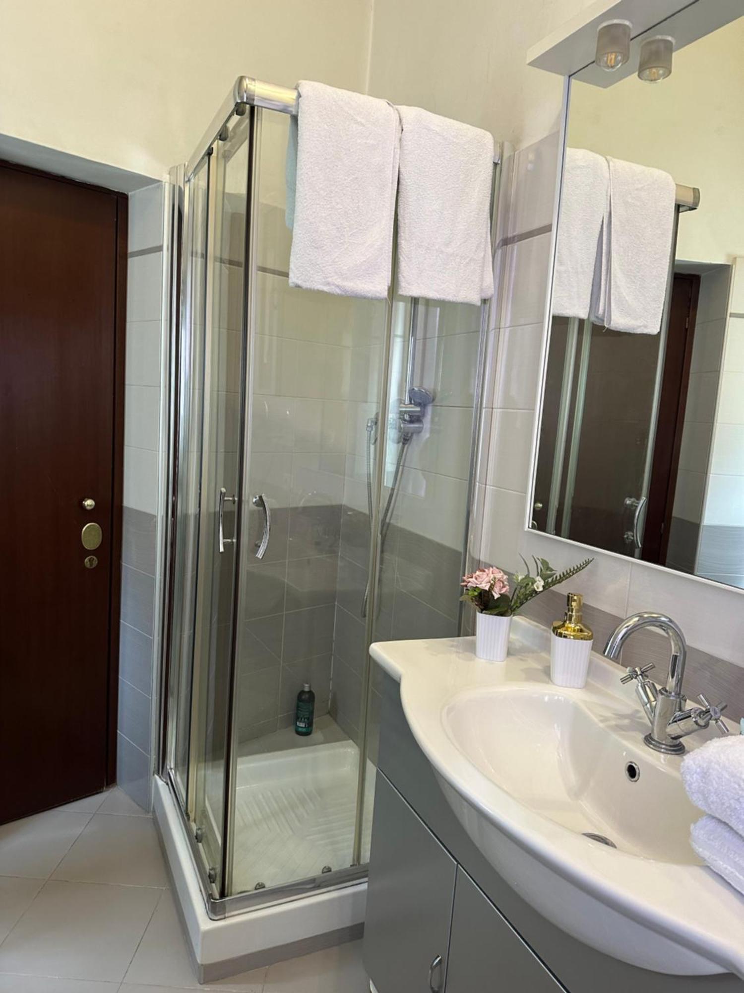 Loft Germanico Apartment โรม ภายนอก รูปภาพ